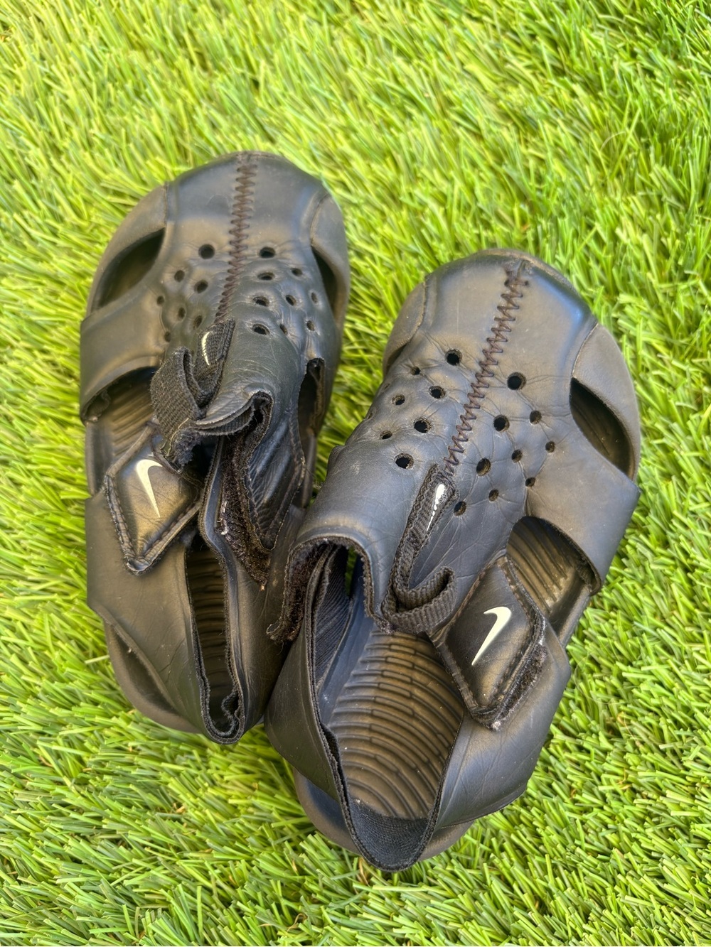 Nike Kids Black Closed-Toe Water Sandals